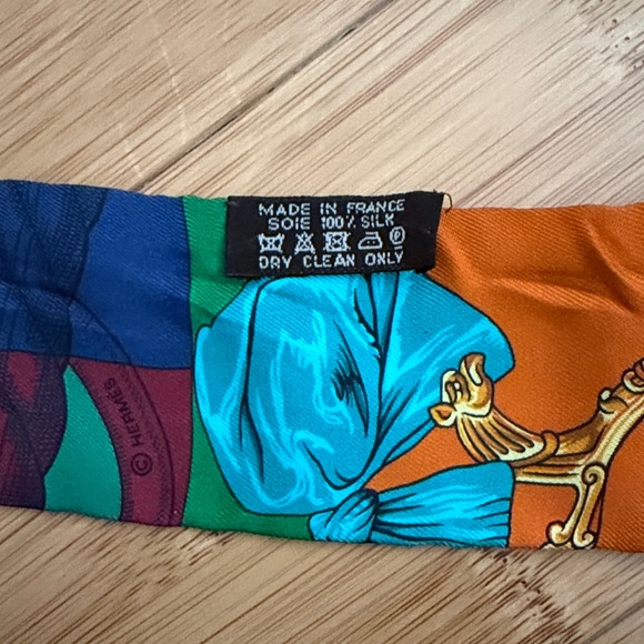 Vintage Hermes Twilly - Picture 3 of 6
